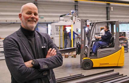 UNIMAST | CNC machine for forklift mast channel machining | www.unisign.com