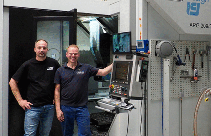 Unicom6000 | Peekstok Machining & Construction | Unisign | unisign.com