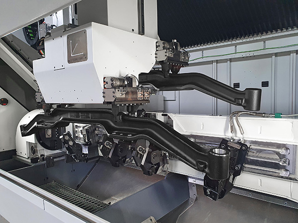 Front axles machining with Unitwin 6000