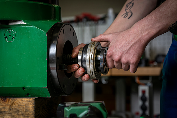 CNC machine services | unisign.com